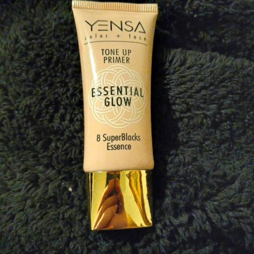 Yensa Tone Up Essential Glow Primer- 30 ml/ 1 fl oz New and Unused